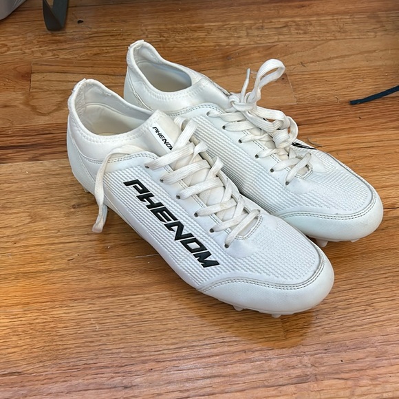 Phenom velocity football cleats - Picture 2 of 4
